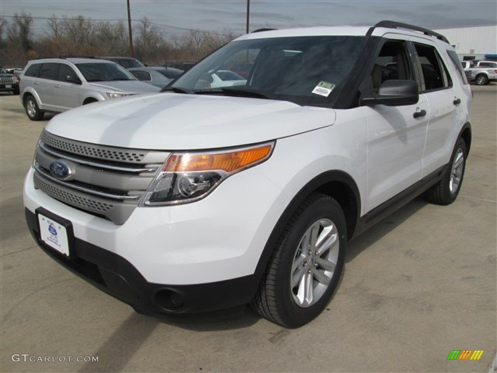 2015 Explorer FWD - Oxford White / Medium Light Stone photo #7