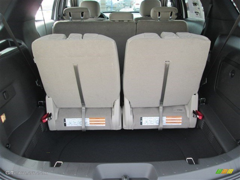 2015 Explorer FWD - Oxford White / Medium Light Stone photo #12