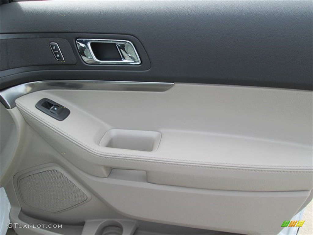 2015 Explorer FWD - Oxford White / Medium Light Stone photo #22
