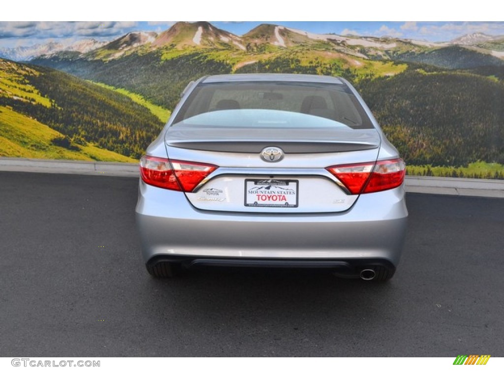 2016 Camry SE - Celestial Silver Metallic / Black photo #4