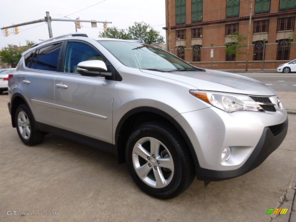 Classic Silver Metallic 2014 Toyota RAV4 XLE AWD Exterior Photo #106861497