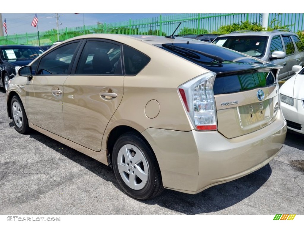 2010 Prius Hybrid II - Sandy Beach Metallic / Dark Gray photo #12