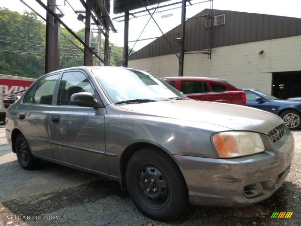 2002 Accent GL Sedan - Silver Mist / Gray photo #1