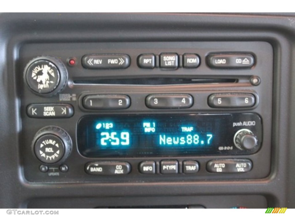 2004 Suburban 1500 LT - Sport Red Metallic / Tan/Neutral photo #21