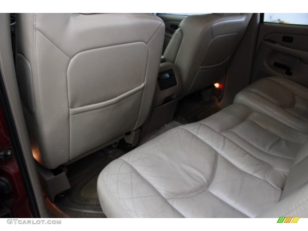 2004 Suburban 1500 LT - Sport Red Metallic / Tan/Neutral photo #32