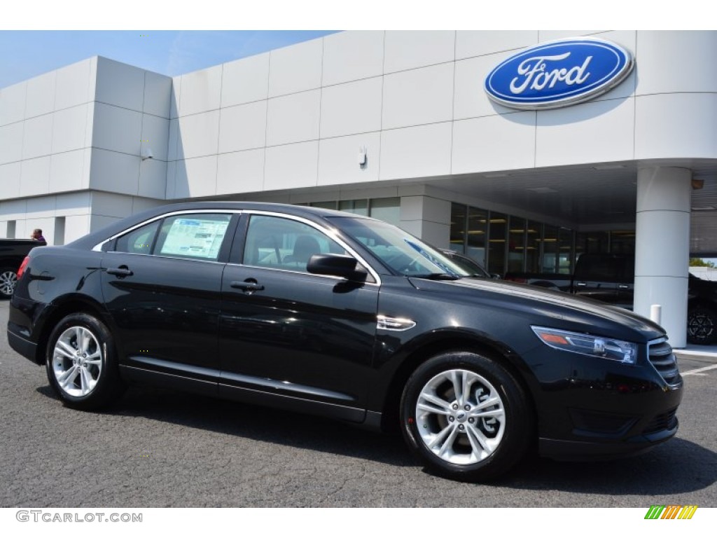 2015 Taurus SE - Tuxedo Black Metallic / Dune photo #1