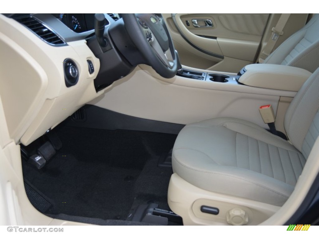 2015 Taurus SE - Tuxedo Black Metallic / Dune photo #7