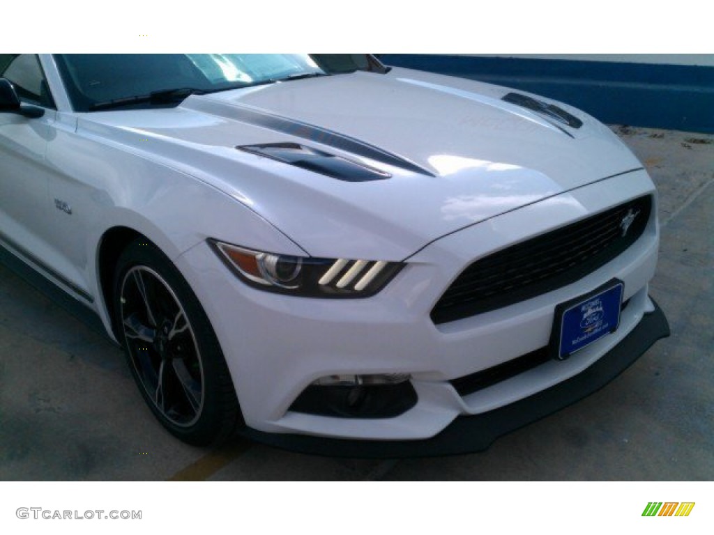 2016 Mustang GT/CS California Special Coupe - Oxford White / California Special Ebony Black/Miko Suede photo #4