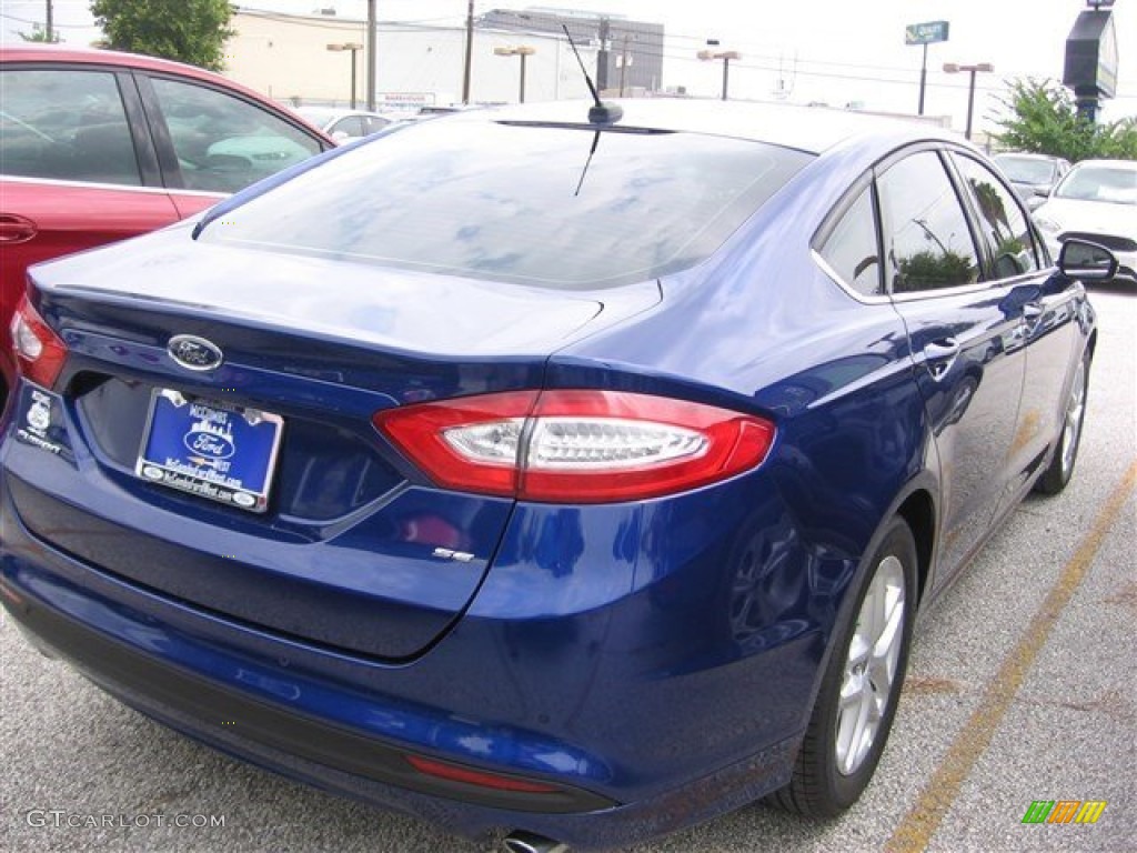 2016 Fusion SE - Deep Impact Blue Metallic / Dune photo #12