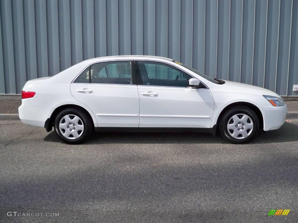 2005 Accord LX Sedan - Taffeta White / Ivory photo #2