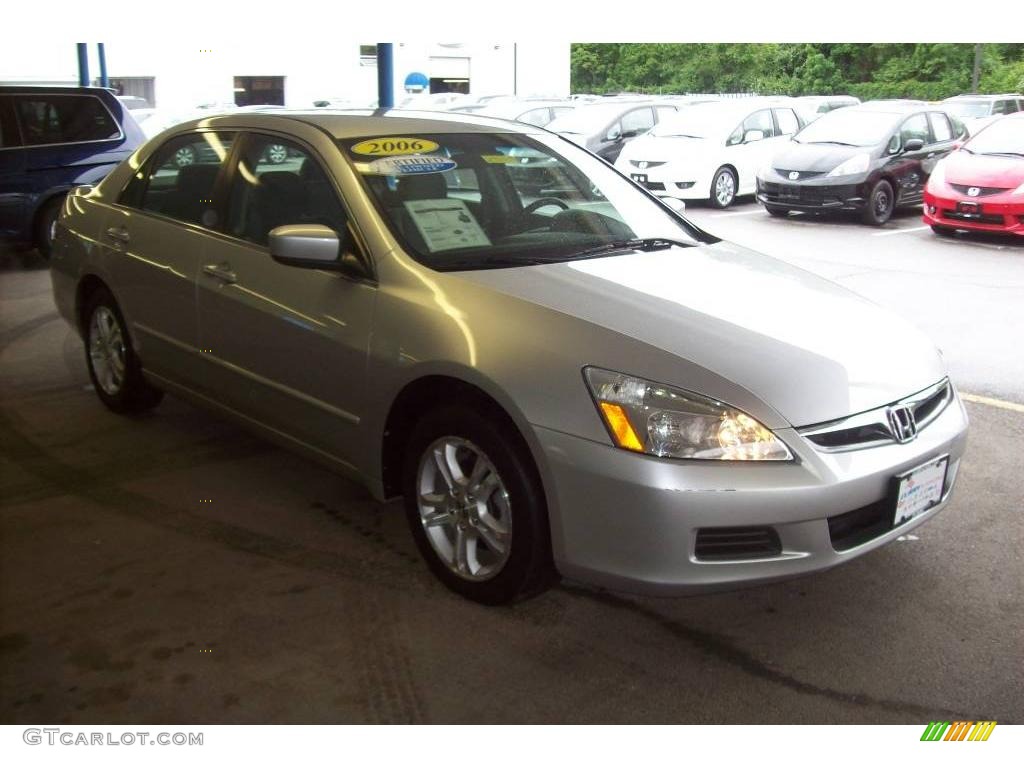 2006 Accord SE Sedan - Alabaster Silver Metallic / Gray photo #1