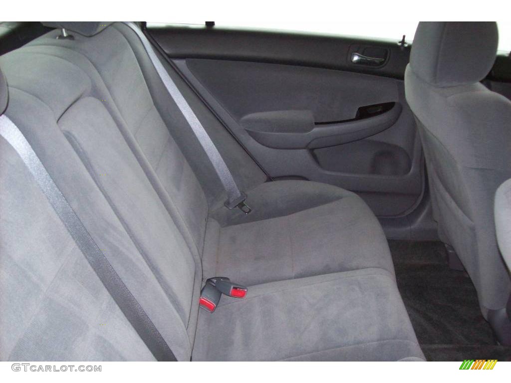 2006 Accord SE Sedan - Alabaster Silver Metallic / Gray photo #14