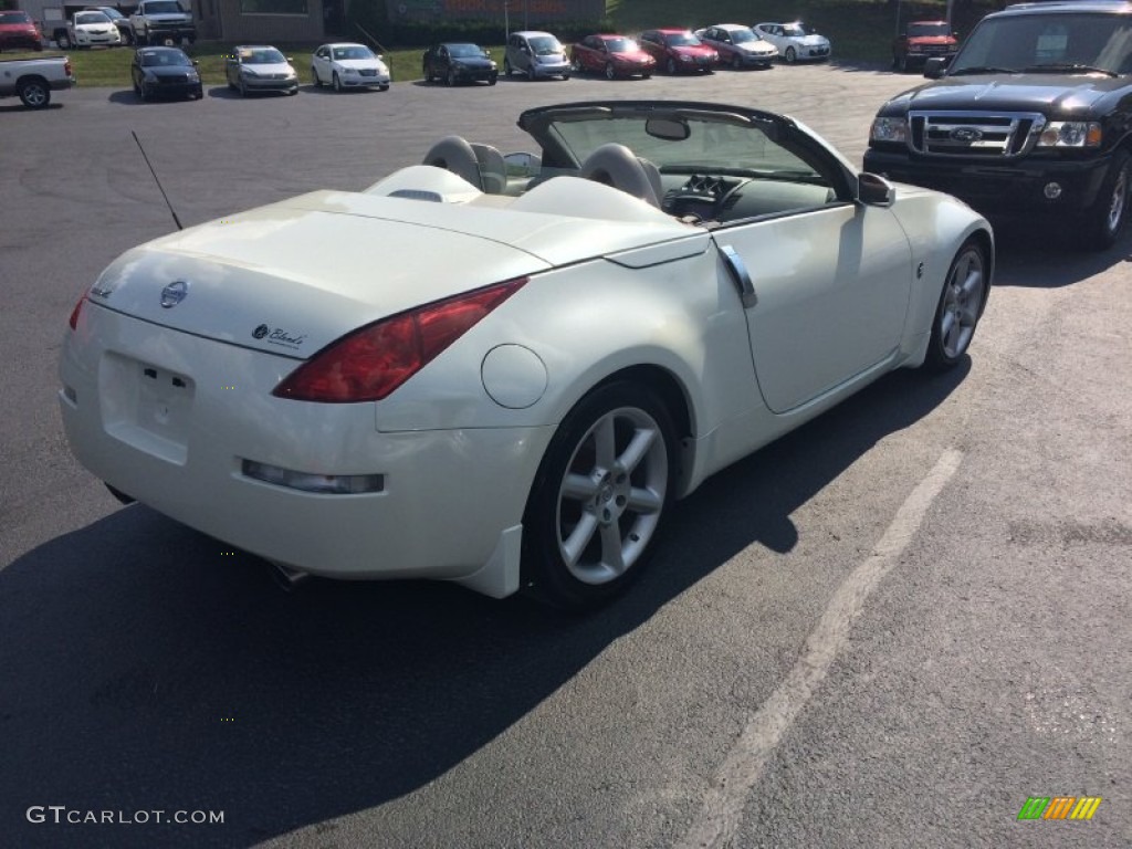 2005 350Z Touring Roadster - Pikes Peak White Pearl / Frost photo #2