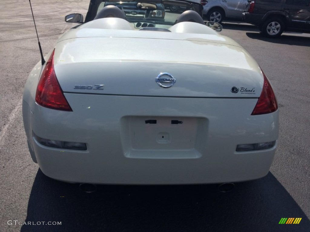 2005 350Z Touring Roadster - Pikes Peak White Pearl / Frost photo #34