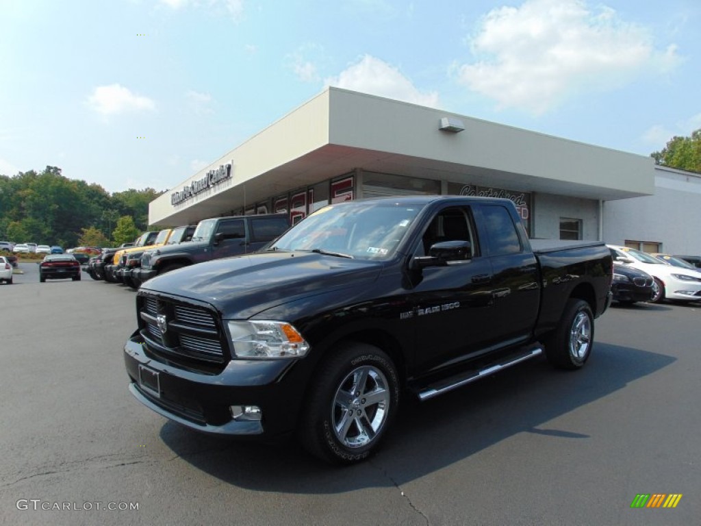 2012 Ram 1500 Sport Quad Cab 4x4 - Black / Dark Slate Gray photo #7