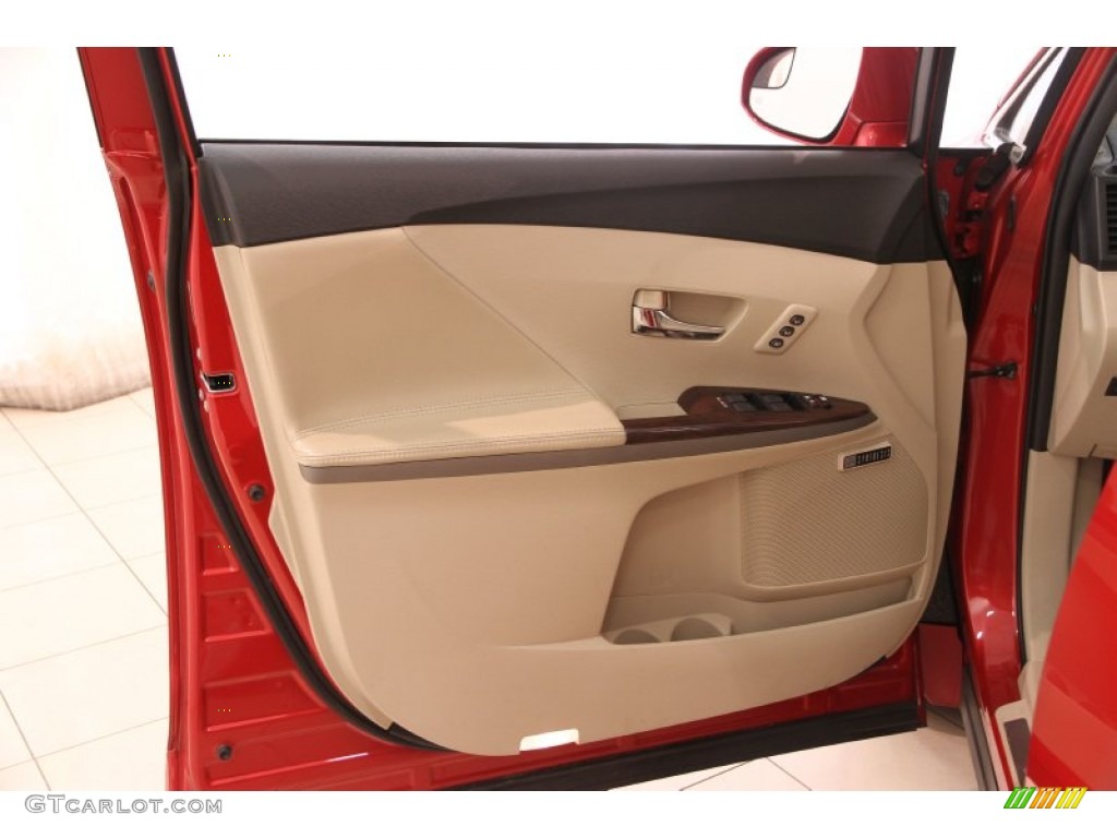 2013 Toyota Venza XLE Door Panel Photos