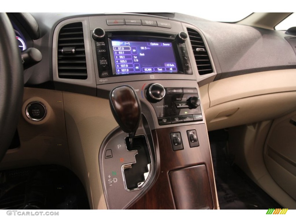 2013 Toyota Venza XLE Controls Photos