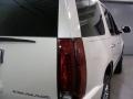White Diamond - Escalade AWD Photo No. 7