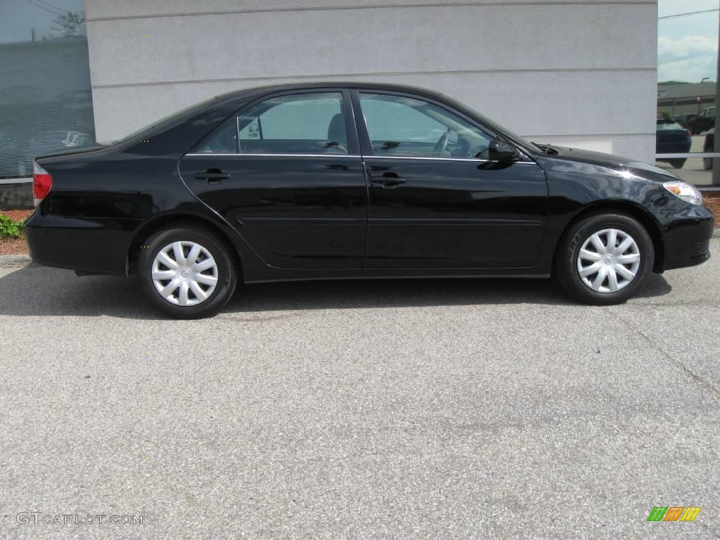 2005 Camry LE - Black / Taupe photo #2