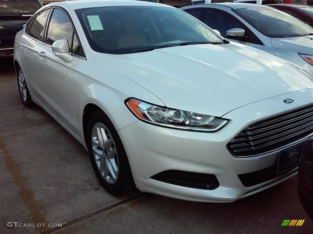 2016 Fusion SE - White Platinum Tri-Coat Metallic / Dune photo #1