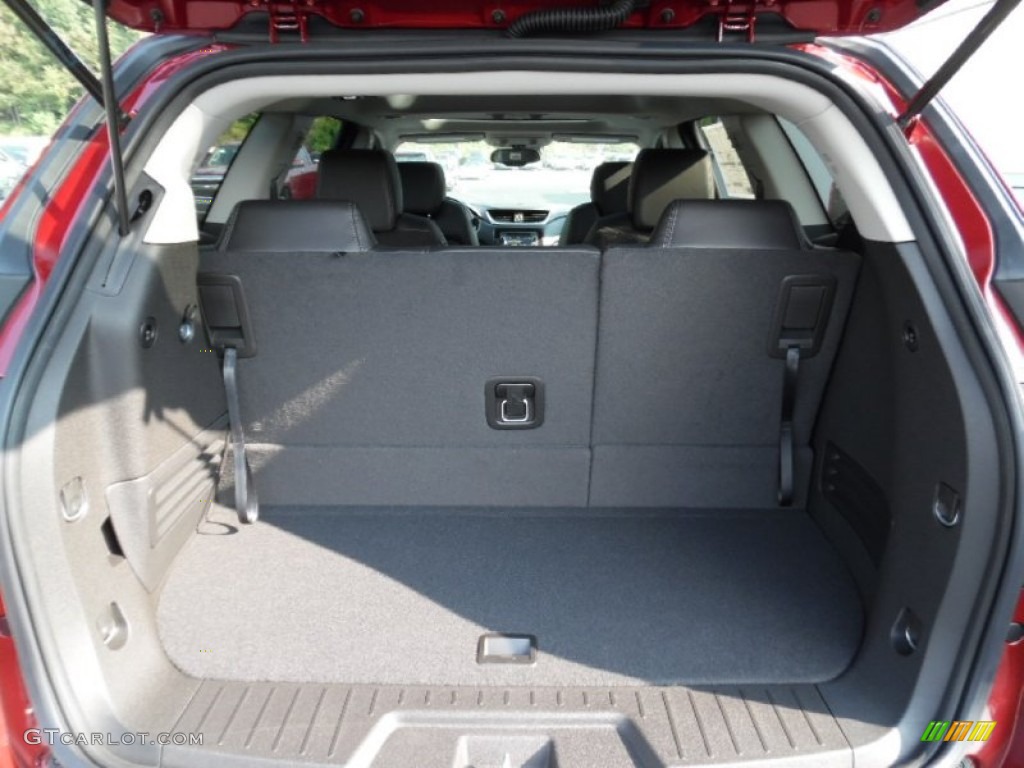 2016 Chevrolet Traverse LTZ AWD Trunk Photos