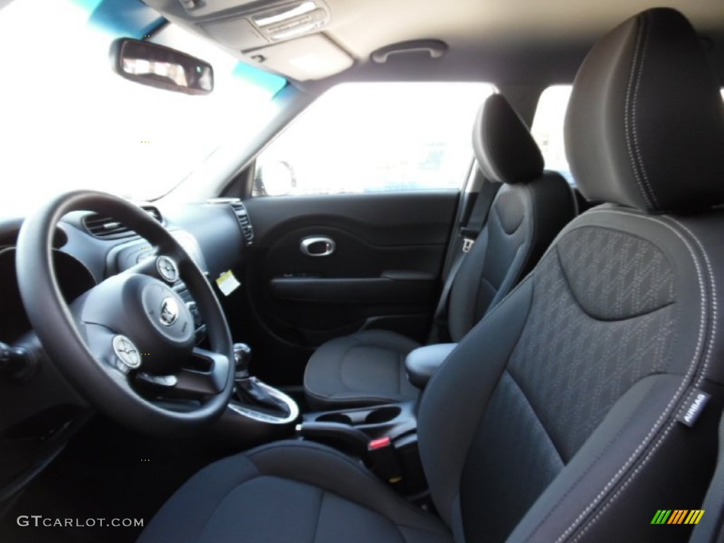 2016 Kia Soul Standard Soul Model Front Seat Photos