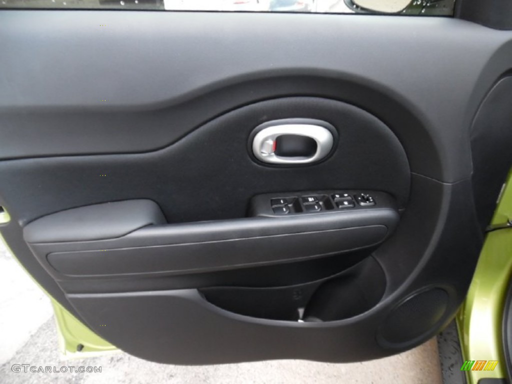 2016 Kia Soul Standard Soul Model Door Panel Photos