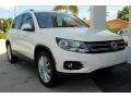 Candy White - Tiguan SE Photo No. 2