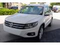 Candy White - Tiguan SE Photo No. 4