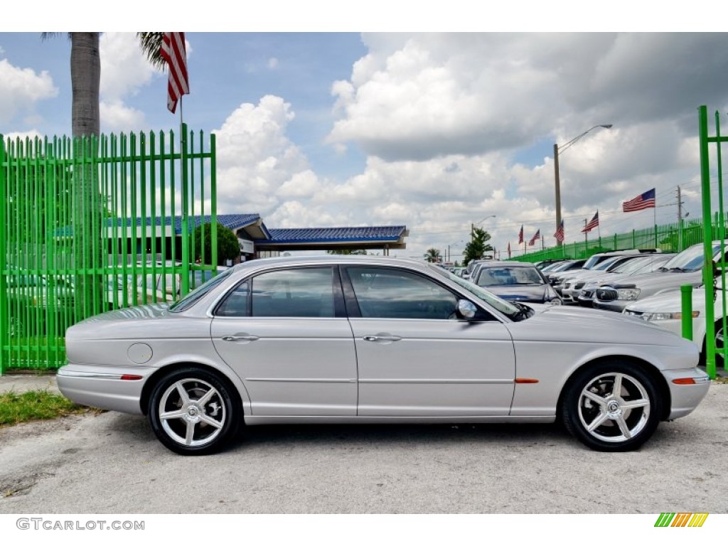Platinum Silver Metallic 2004 Jaguar XJ Vanden Plas Exterior Photo #106937229