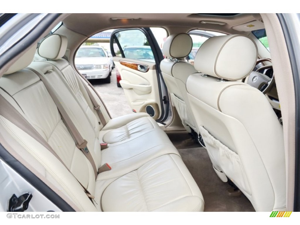 2004 Jaguar XJ Vanden Plas Rear Seat Photo #106937589