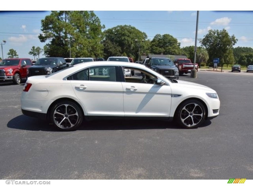 2015 Taurus Limited - Oxford White / Dune photo #4