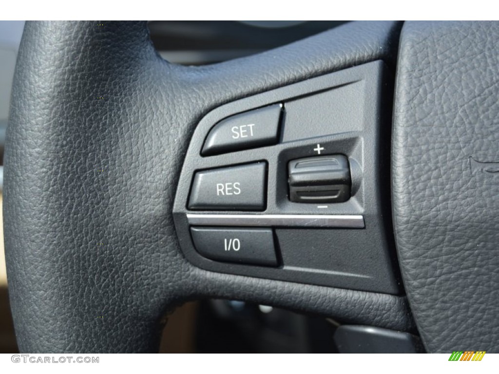 2012 BMW 5 Series 535i xDrive Sedan Controls Photo #106945992