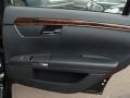 Black - S 550 Sedan Photo No. 20