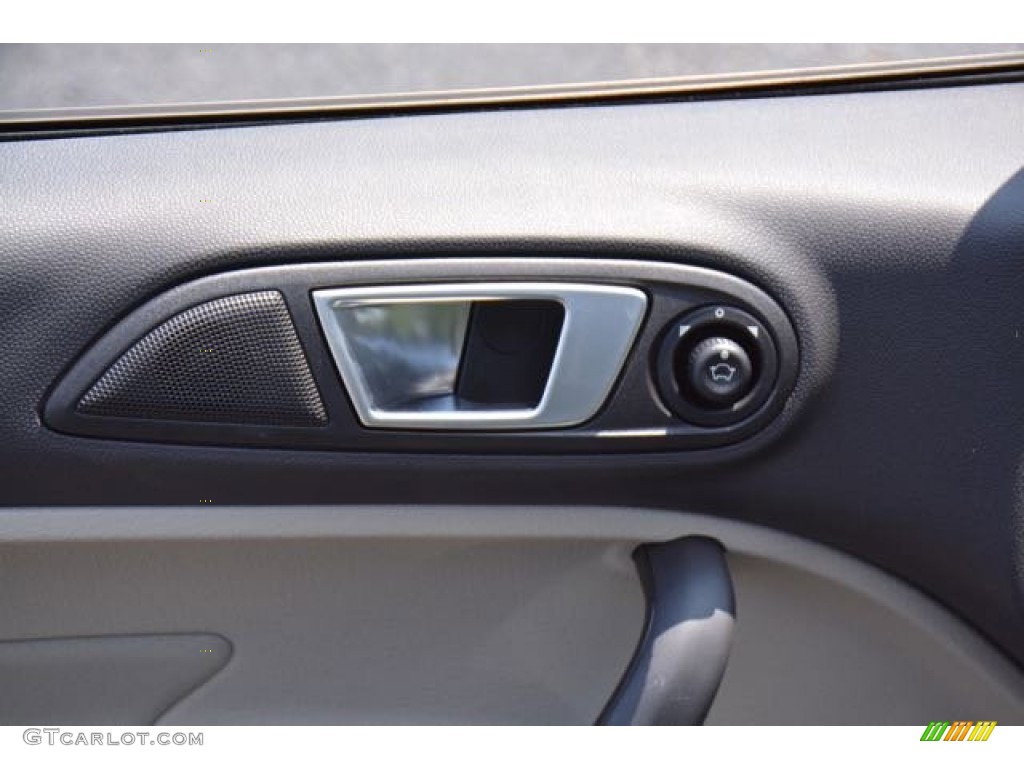 2015 Fiesta SE Hatchback - Magnetic Metallic / Medium Light Stone photo #17