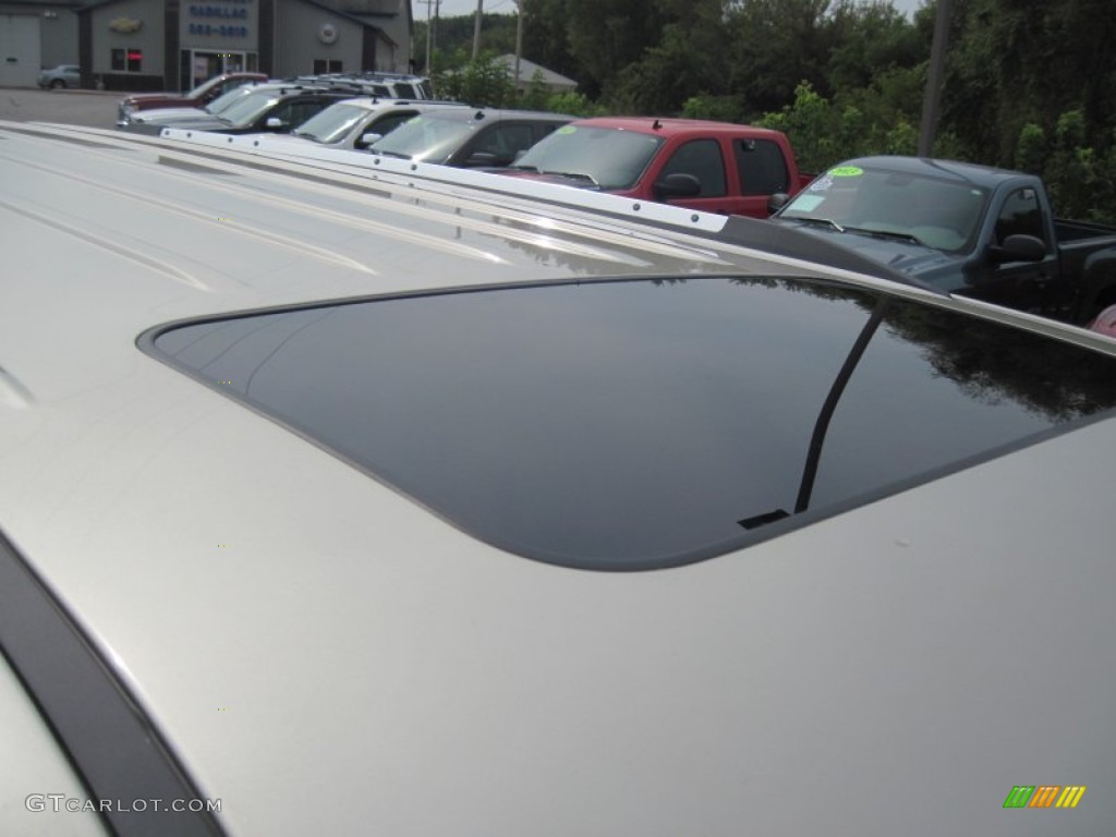 2016 Suburban LTZ 4WD - Champagne Silver Metallic / Cocoa/Dune photo #8