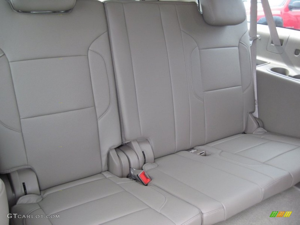 2016 Suburban LTZ 4WD - Champagne Silver Metallic / Cocoa/Dune photo #28