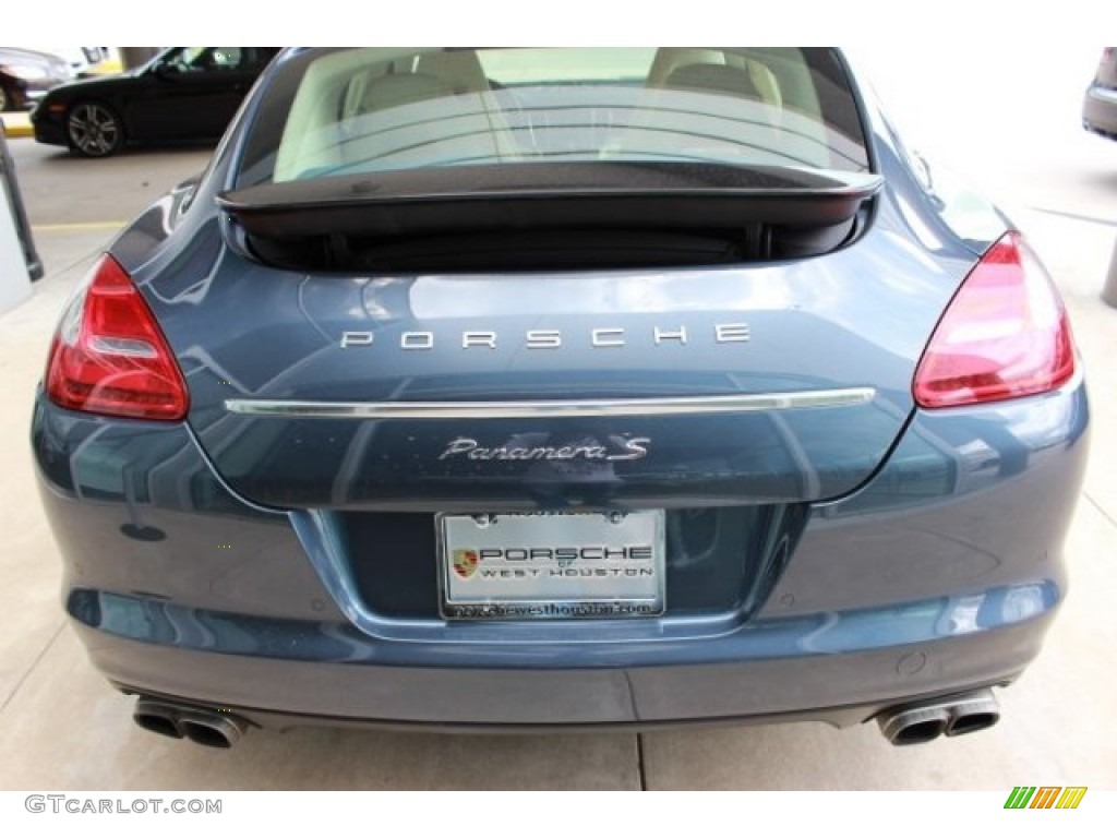 2013 Panamera S - Yachting Blue Metallic / Yachting Blue/Cream photo #9