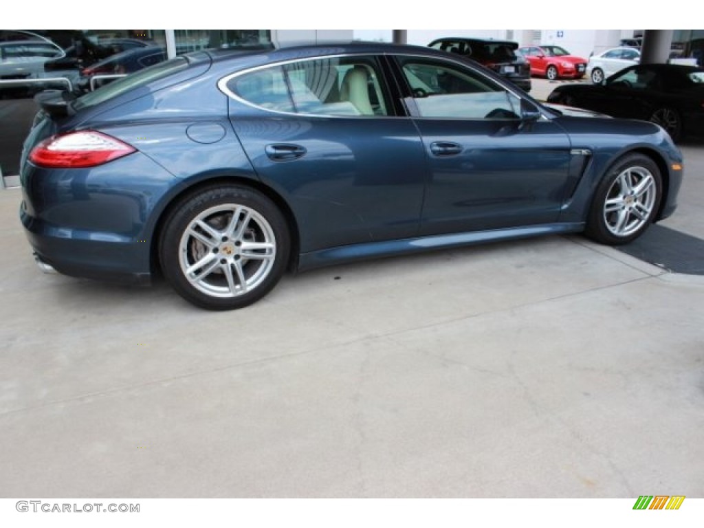 2013 Panamera S - Yachting Blue Metallic / Yachting Blue/Cream photo #13