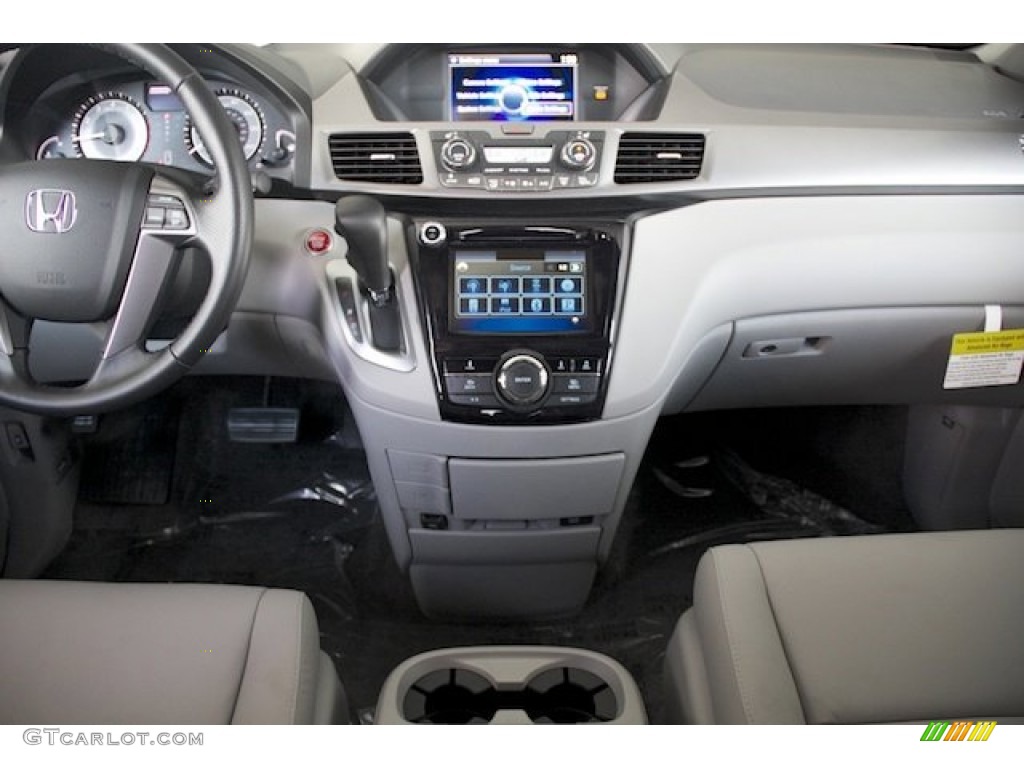 2016 Honda Odyssey EX-L Dashboard Photos