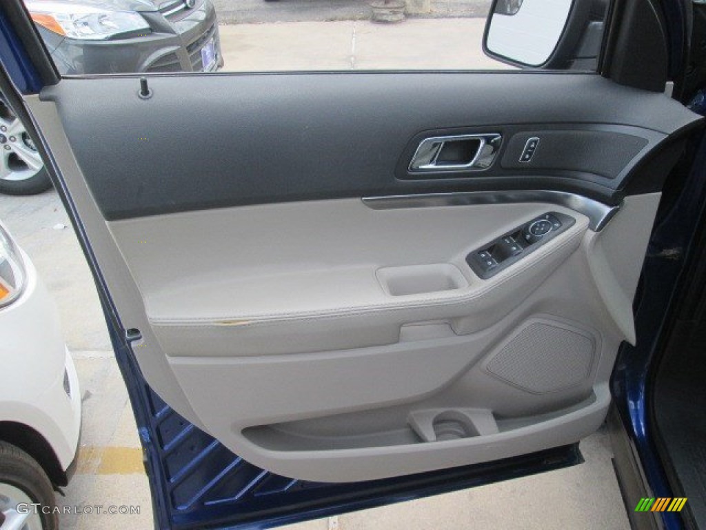 2013 Explorer FWD - Deep Impact Blue Metallic / Medium Light Stone photo #13