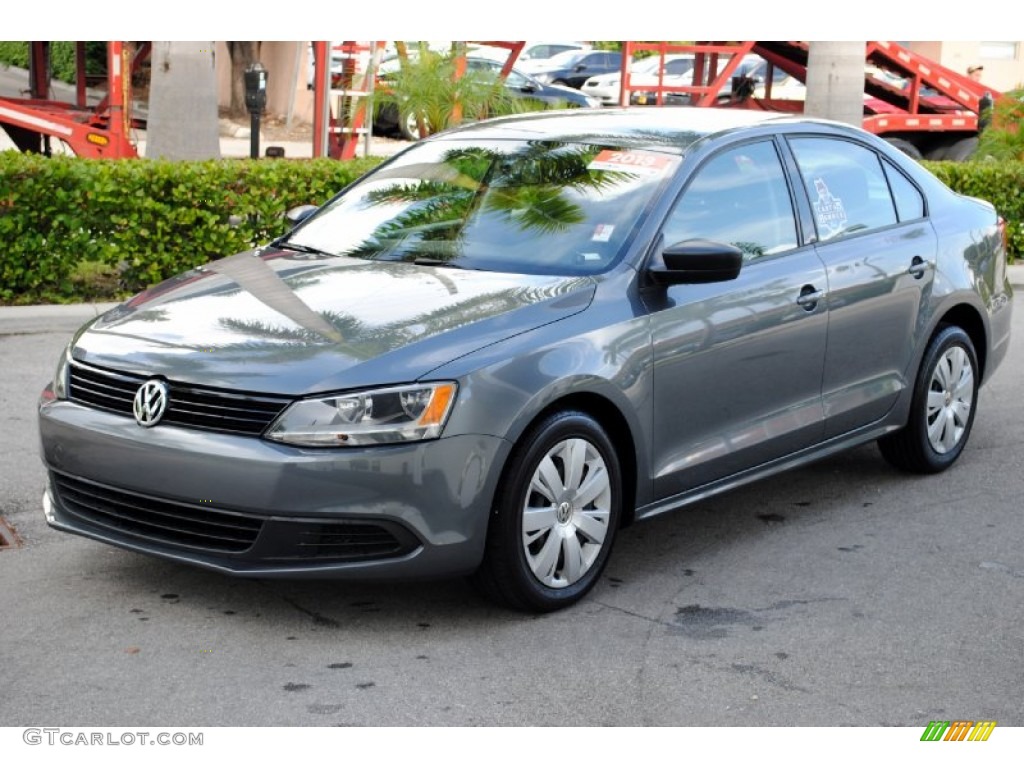 Platinum Gray Metallic 2013 Volkswagen Jetta S Sedan Exterior Photo #106985584