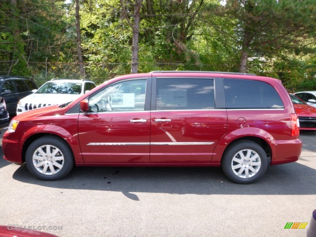 2016 Town & Country Touring - Deep Cherry Red Crystal Pearl / Dark Frost Beige/Medium Frost Beige photo #3