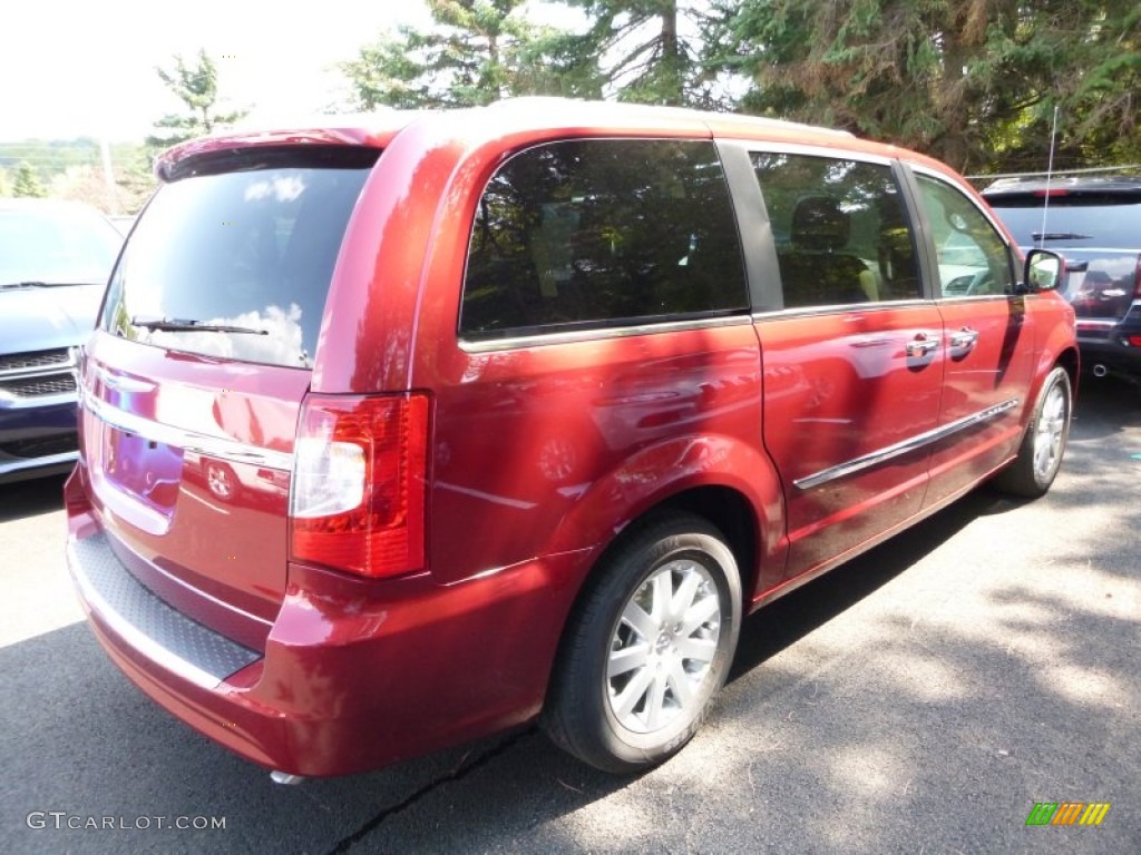 2016 Town & Country Touring - Deep Cherry Red Crystal Pearl / Dark Frost Beige/Medium Frost Beige photo #6