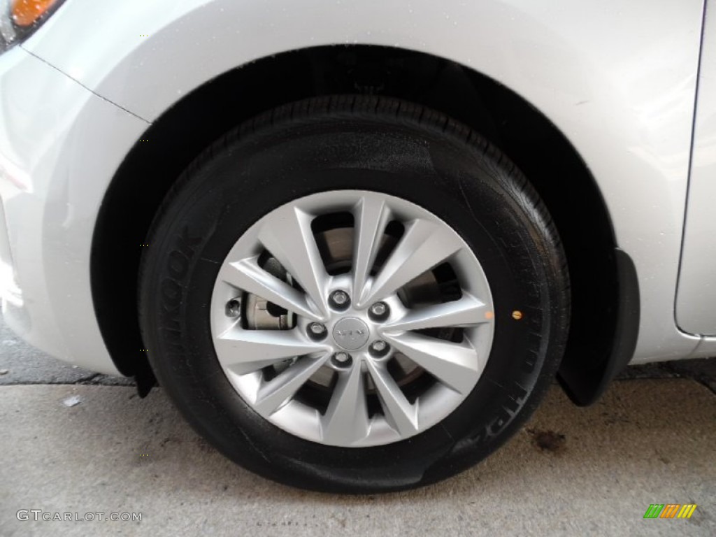 2016 Kia Sedona LX Wheel Photo #106989346