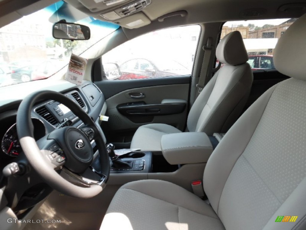 2016 Kia Sedona LX Front Seat Photo #106989367