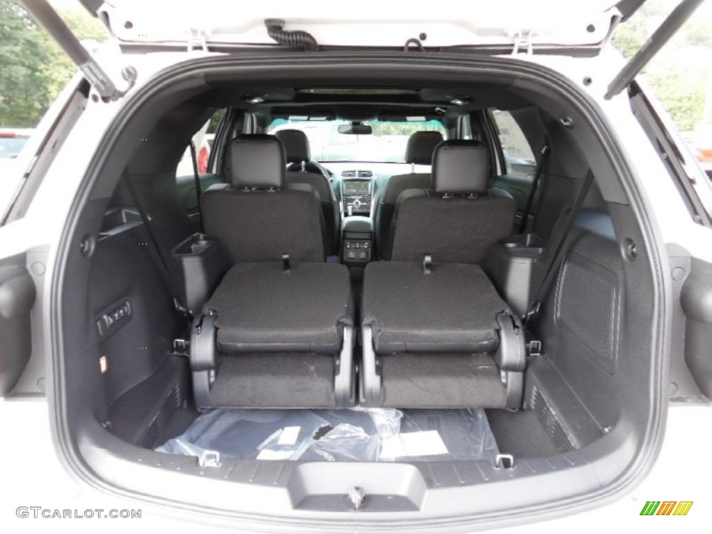 2016 Ford Explorer Limited 4WD Trunk Photo #106991353