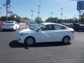 Century White - Accent SE Sedan Photo No. 5