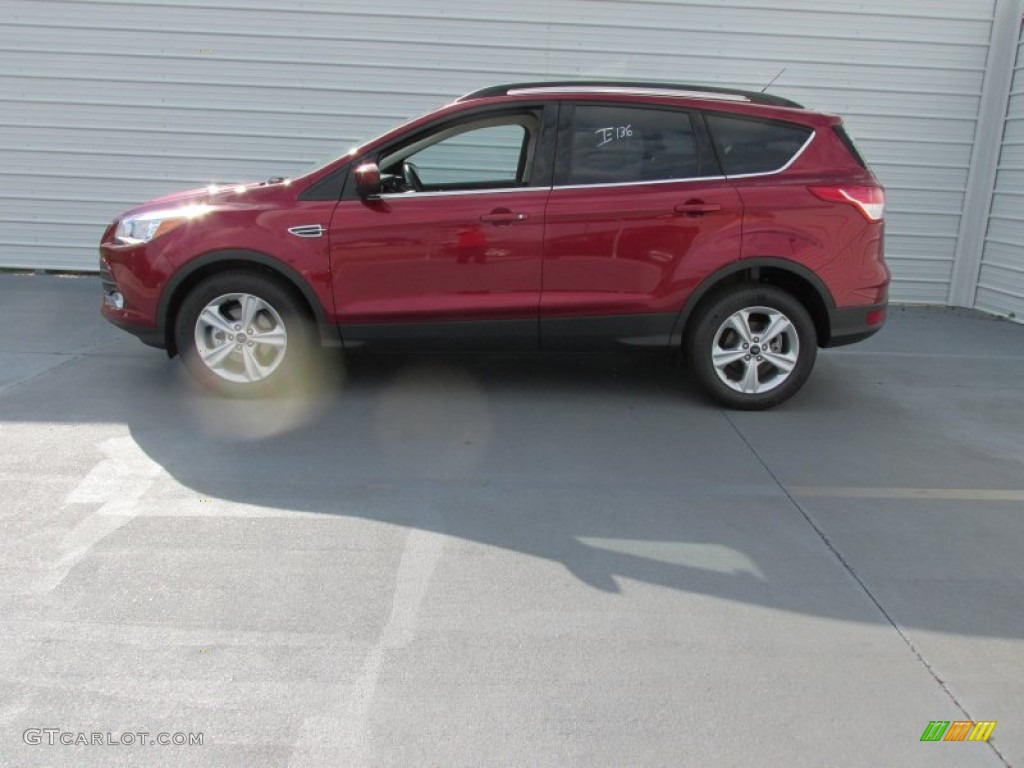 2016 Escape SE - Ruby Red Metallic / Medium Light Stone photo #6