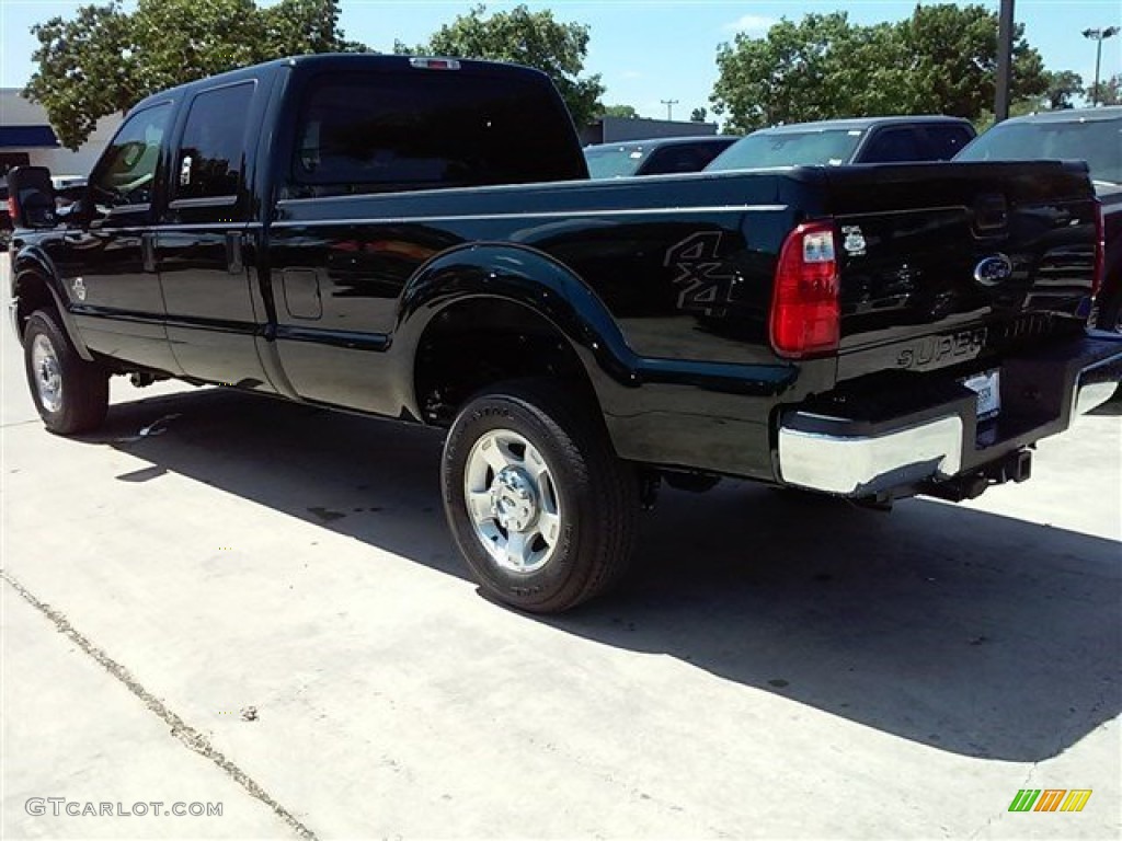 2015 F350 Super Duty XLT Crew Cab 4x4 - Green Gem / Adobe photo #12